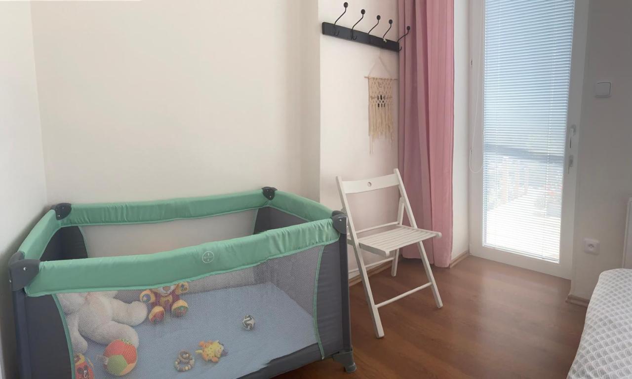 Apartman V Brezi エクステリア 写真